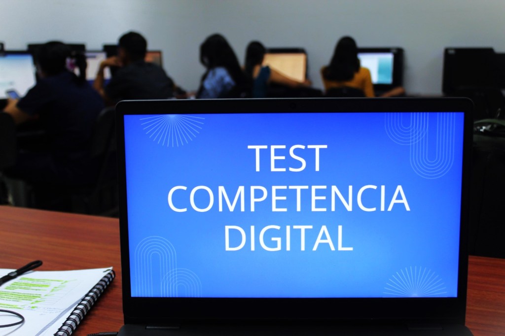 ¿Cómo medimos la competencia digital en la&nbsp;Uleam?